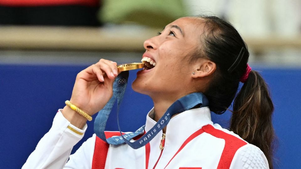 Qinwen Zeng consigue el oro olímpico.