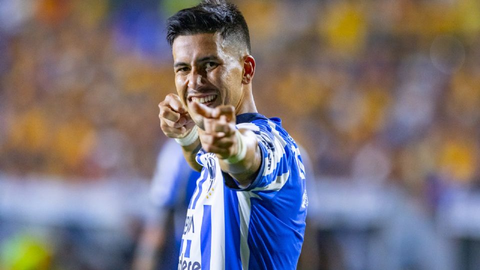 Maxi Meza deja a Rayados tras 6 años.