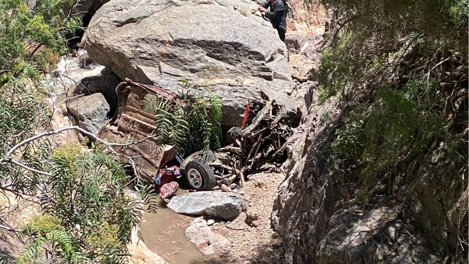 Camioneta desbarrancada en Real de Catorce | Facebook / Marifer Melacio