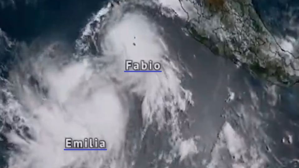 Prevén posible fusión de tormentas Emilia y Fabio para generar ciclón en el Pacífico Mexicano.