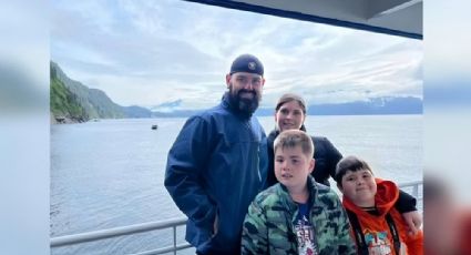 Familia desaparece en el mar de Alaska tras volcar su bote durante sus vacaciones