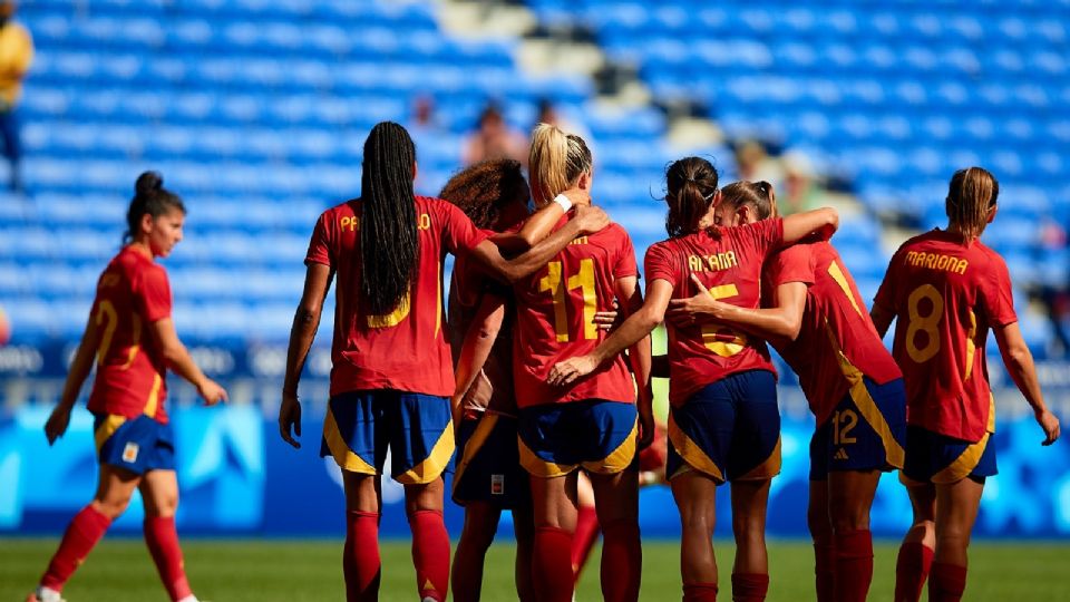 Las jugadoras de la Selección de España se lamentan tras la derrota ante Alemania en París 2024