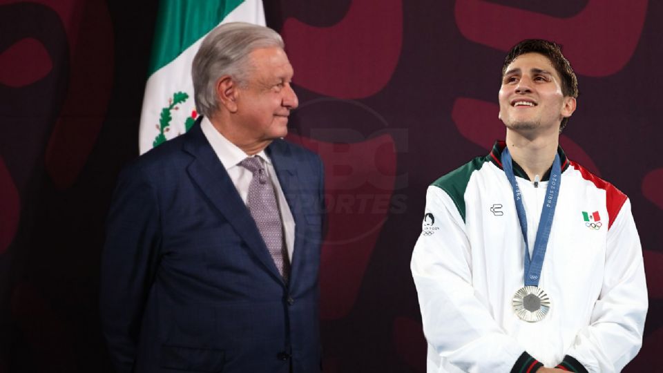 López Obrador felicita a Marco Verde por su medalla de plata en París 2024