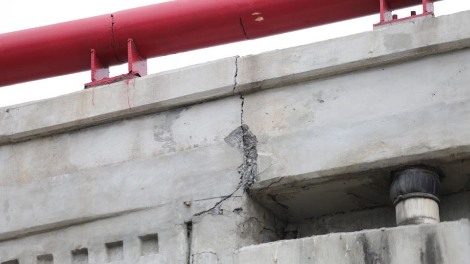 Daños estructurales en el Puente Jiménez