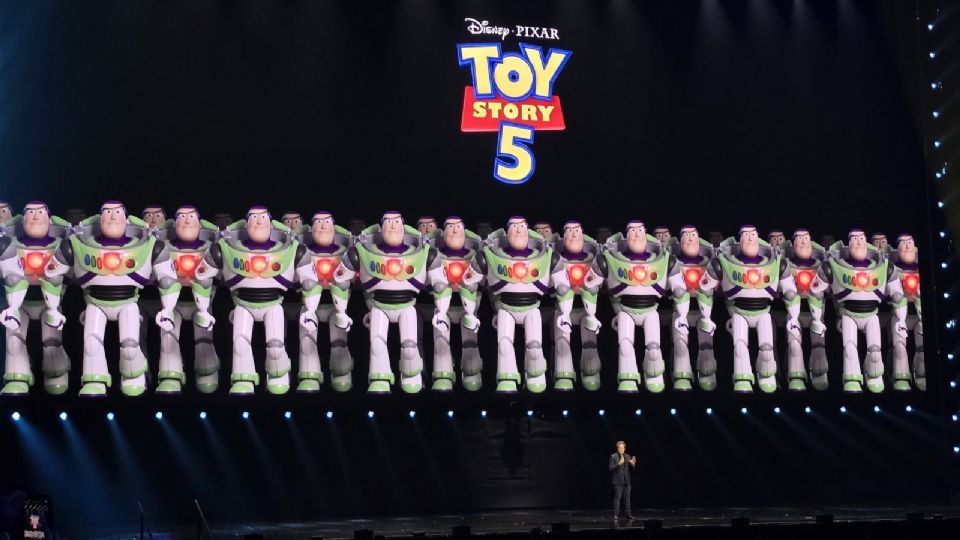 Buzz Lightyear en Toy Story 5.