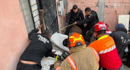 Hombre queda atrapado al colapsar el techo de su casa en Monterrey