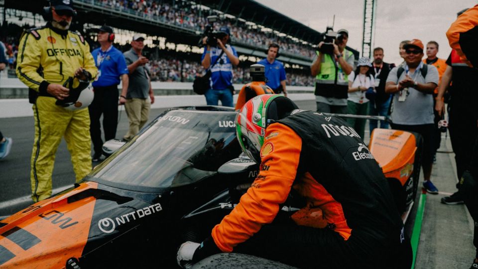 Pato O´Ward abandona la carrera del domingo en Milwaukee Mile.