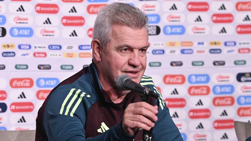 Javier Aguirre en rueda de prensa