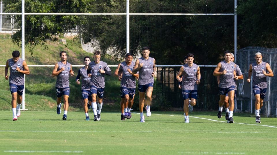 Rayados: Lesiones y convocatorias complican la semana de preparación para enfrentar a Santos