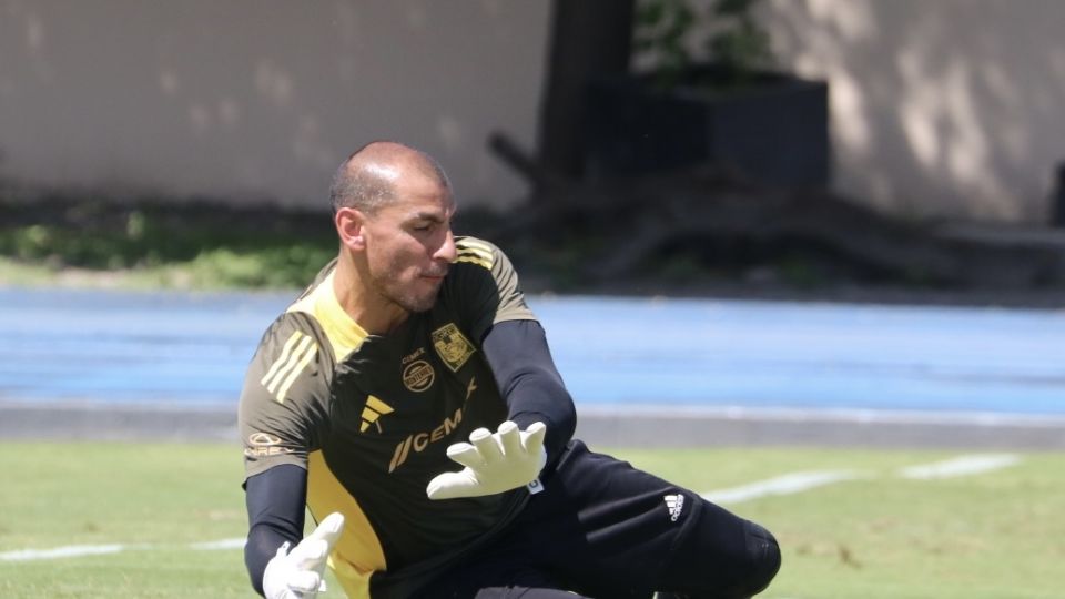 Nahuel Guzmán durante un entrenamiento con Tigres en el Cedeco