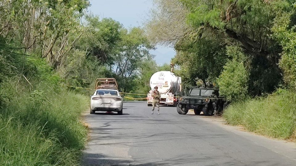 Aseguran camión tipo pipa tras enfrentamiento en Cadereyta