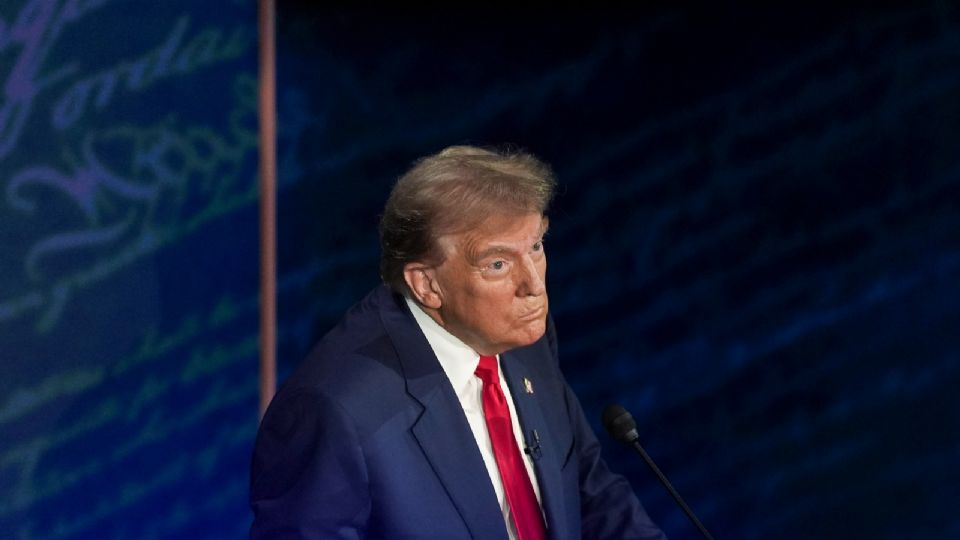 Donald Trump durante el segundo debate presidencial