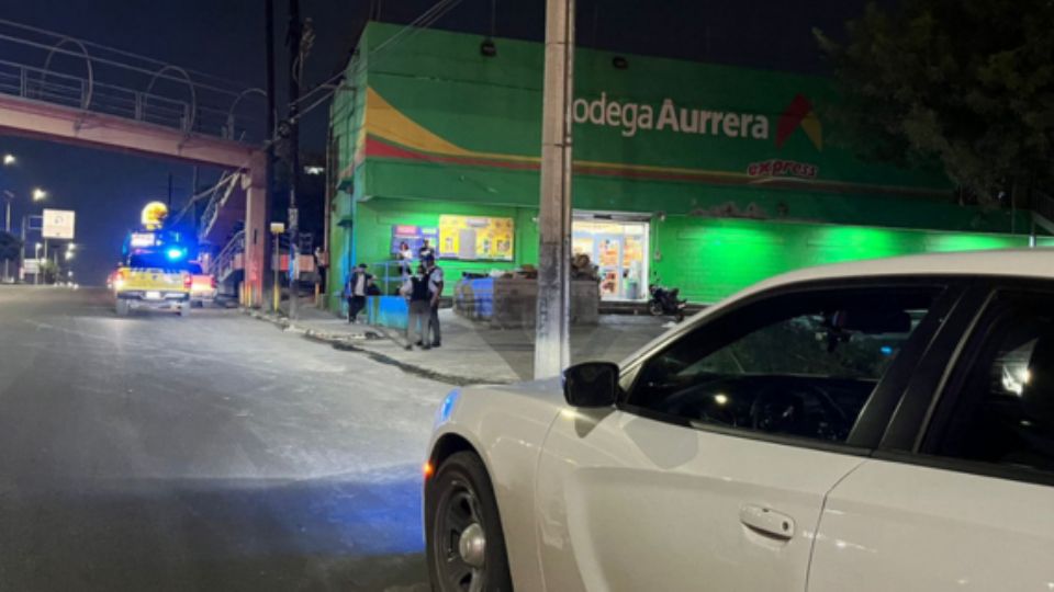 Los hechos ocurrieron afuera de una Bodega Aurroera ubicada en el cruce de la avenida Ruiz Cortines y Pelicano, en la colonia Valle Verde.