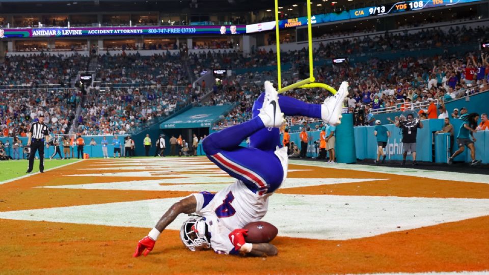 James Cook brilla con tres touchdowns en la victoria de los Bills sobre Miami