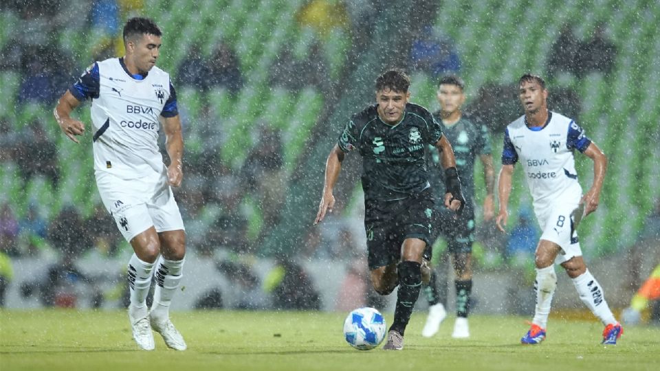 Rayados venció por 2-0 a Santos de visita