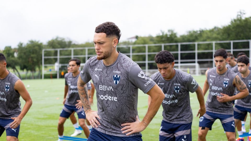 Lucas Ocampos durante un entrenamiento en El Barrial