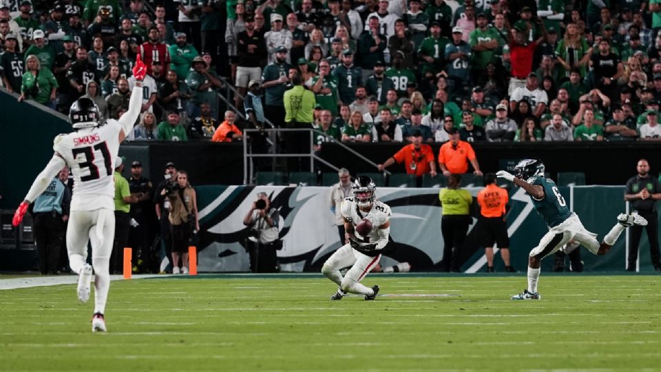 Atlanta Falcons venció a Philadelphia Eagles con un regreso espectacular.