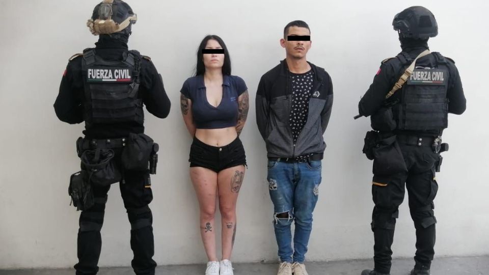 Pareja detenida en Monterrey por posesión de arma y drogas