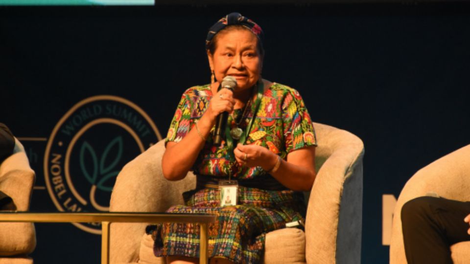 Rigoberta Menchú, ganadora del premio Nobel de la Paz en 1992.