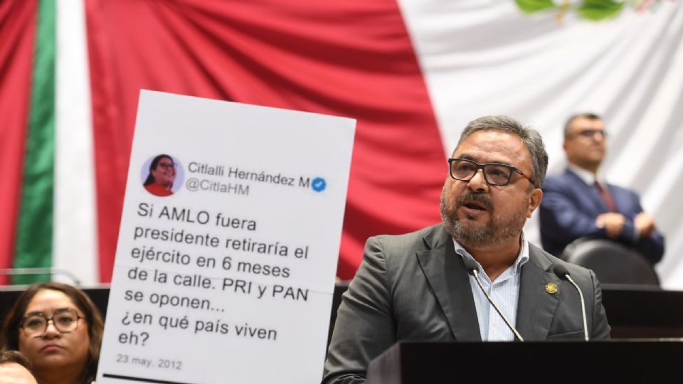 Víctor Pérez en el Senado.