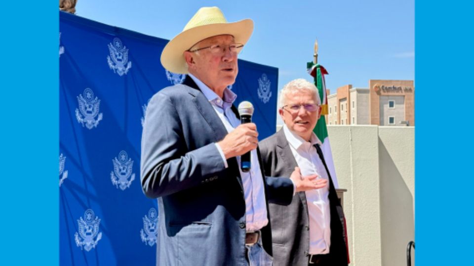 Ken Salazar rechaza acusaciones de AMLO a EU.