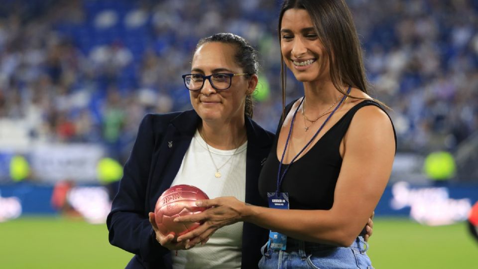 Rayadas celebra a Amelia Valverde: La mejor entrenadora del fútbol mexicano