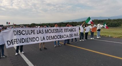 Trabajadores del PJF bloquean con manifestación carretera de Tamaulipas