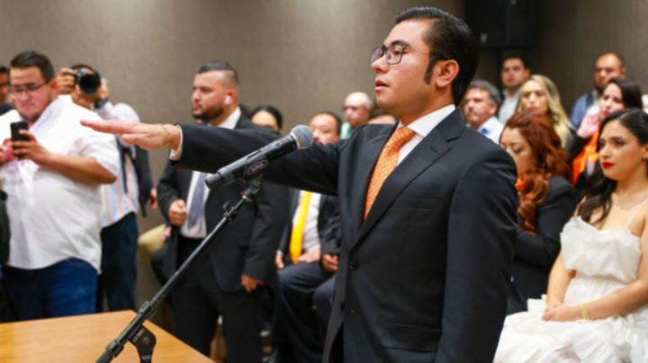 Félix Arratia toma protesta como alcalde de Juárez; promete la extensión de la Línea 1 del Metro