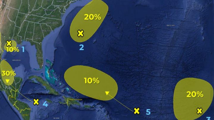 Centro Nacional de Huracanes vigila 5 disturbios en el Atlántico
