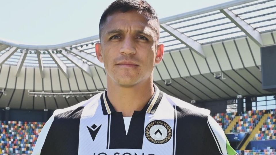 Alexis Sanchez en su presentación con el Udinese