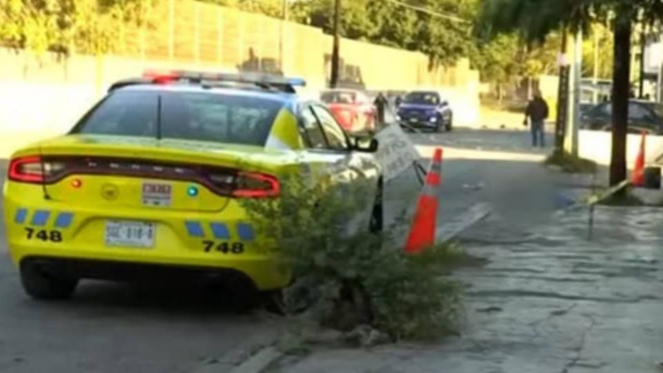 El cuerpo de una mujer en situación de calle fue encontrado sin vida, envuelto en un cobertor, en las calles de la colonia Álvaro Obregón, en el municipio de Monterrey.