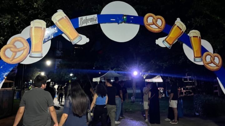 Regios vibran con el Oktoberfest 2025 en Parque Fundidora