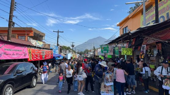 Basílica de Guadalupe recibe a cientos de fieles regios