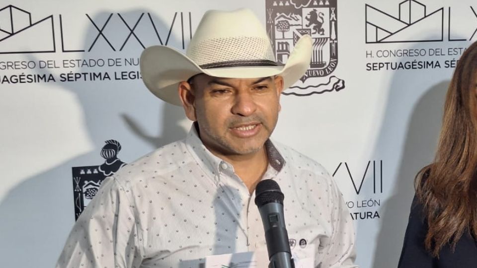 José Luis Santos Martínez, diputado del PAN