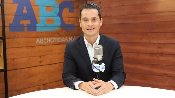 Fernando Margáin levanta la mano