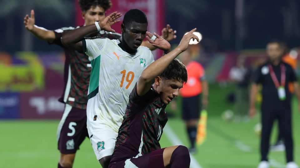 Ian Olvera celebra su gol ante Costa de Marfil