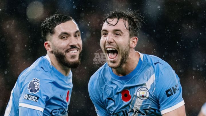 El Manchester City pasa por encima del Liverpool y aprovecha el tropiezo del Arsenal