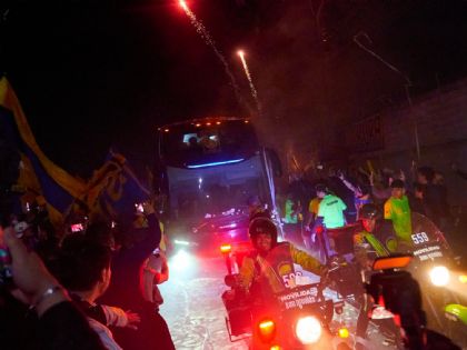 Tigres: Afición felina armó una fiesta en la llegada del equipo para la Semifinal contra Cruz Azul