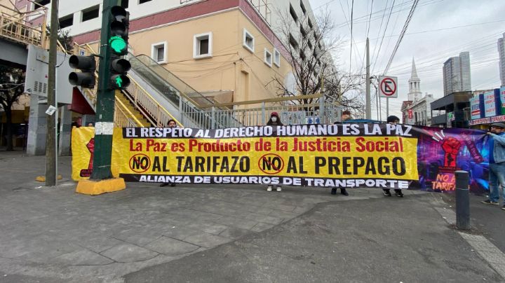 Colectivo reclama a Sheinbaum que en su visita a NL no atendió el tema de movilidad