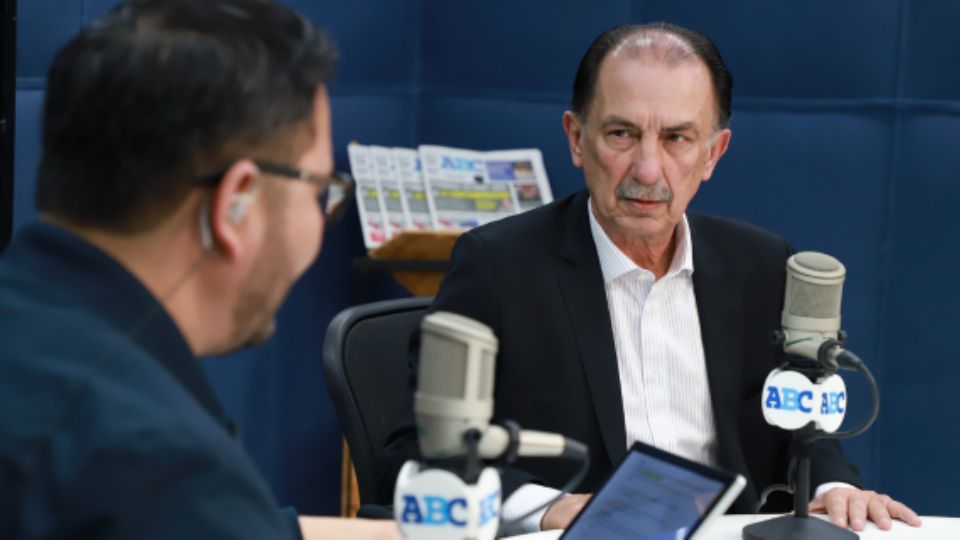 Javier Flores, nuevo fiscal general de justicia en Nuevo León.