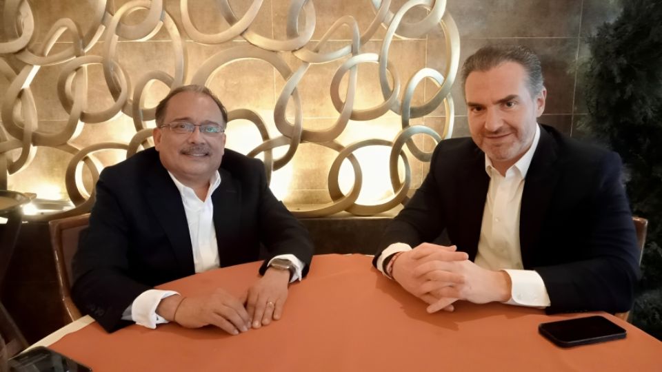 Reunión entre el alcalde de Monterrey y Escobedo.