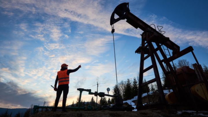 Precio del petróleo de Texas sube tras pausa de los aranceles del 25 % a México