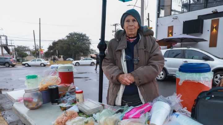 A María Candelaria su negocio le da motivación tras ser diagnosticada con cáncer
