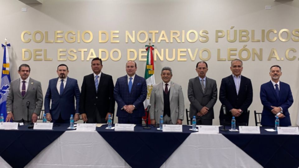Algunos de los integrantes del Colegio de Notarios del Estado de Nuevo León.