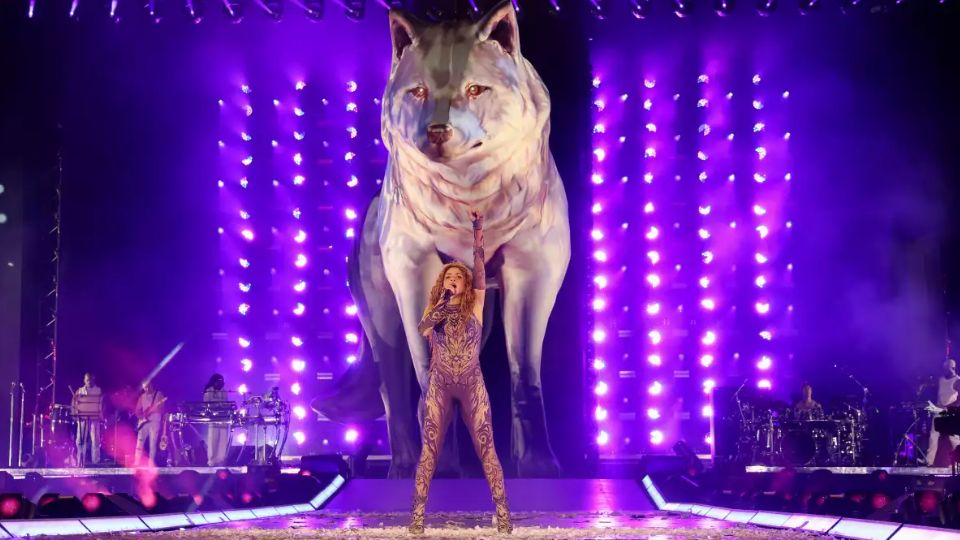 Llega Shakira a Monterrey con su tour 'Las Mujeres Ya No Lloran'.