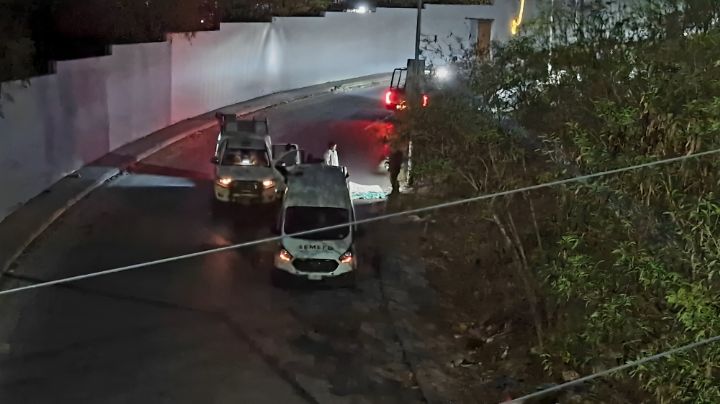 Hallan cuerpo encobijado en la colonia El Ranchito, en Guadalupe