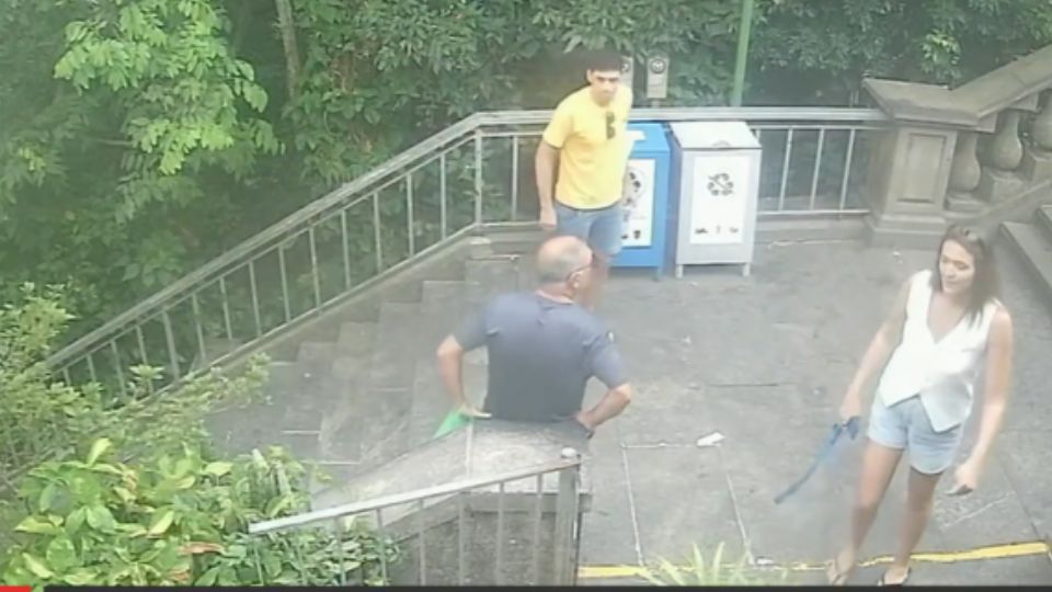 Turistas en el Cristo de Corcovado.