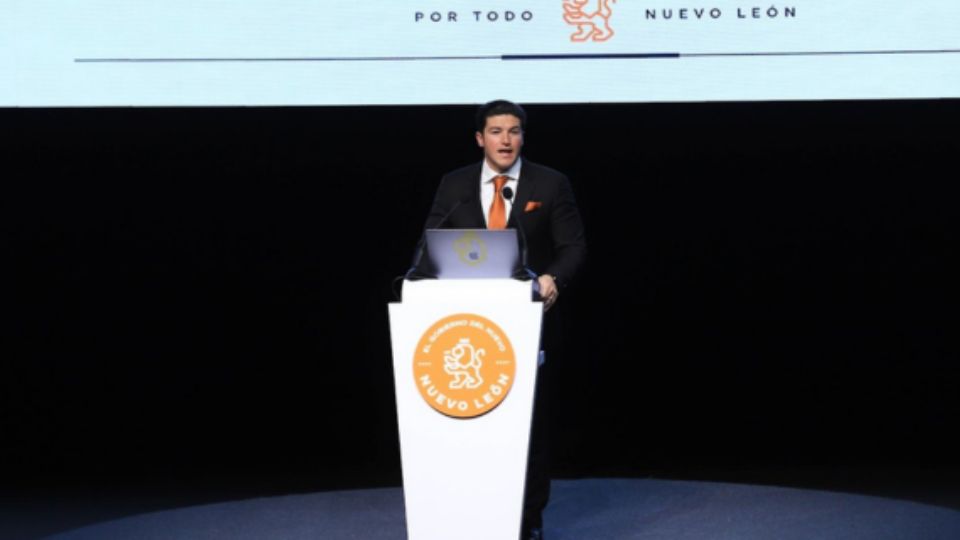 El gobernador Samuel García hizo un llamado a la corresponsabilidad, pues aseguró que el gobierno ni los alcaldes pueden resolver el problema de la movilidad, si los ciudadanos no ponen de su parte.