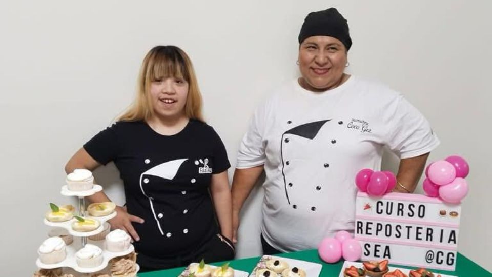 Emprendimiento e Inclusión: Joven con Síndrome de Down triunfa con negocio de repostería.