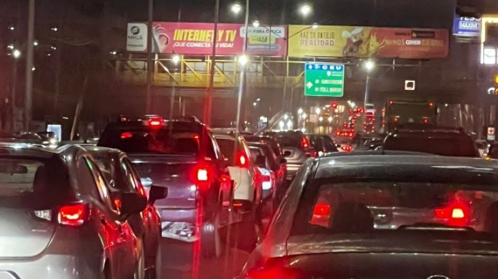 Colapsa vialidad en avenida Gonzalitos en Monterrey por carambola
